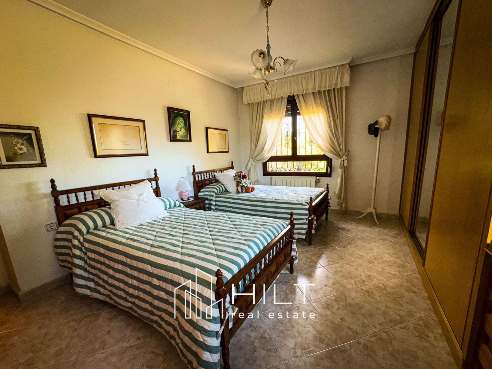 4 soveværelse Villa til salg i Orihuela med garage - € 358.999 (Ref: 8864509)