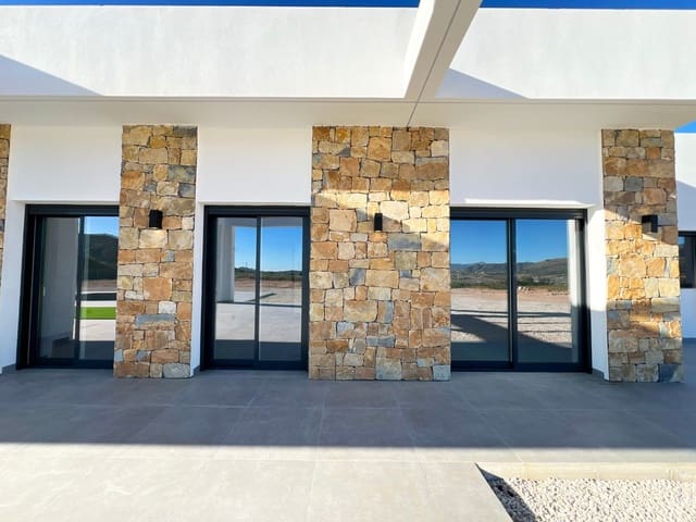 3 bedroom Villa for sale in La Romana with pool - € 470,000 (Ref: 8894420)