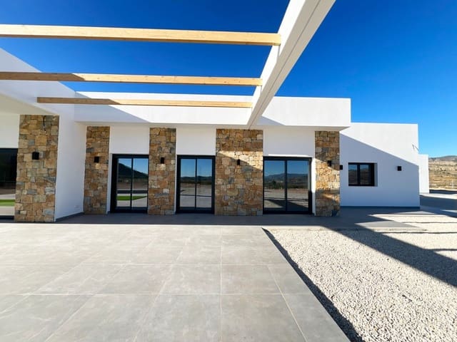 3 bedroom Villa for sale in La Romana with pool - € 470,000 (Ref: 8894420)