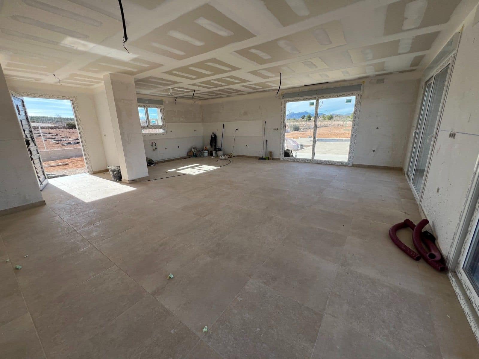 3 bedroom Villa for sale in Pinoso with pool - € 350,000 (Ref: 8894426)