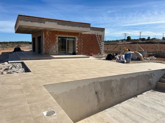 3 bedroom Villa for sale in Pinoso with pool - € 350,000 (Ref: 8894426)