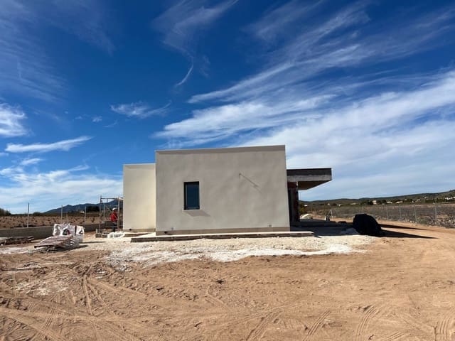 3 bedroom Villa for sale in Pinoso with pool - € 350,000 (Ref: 8894426)