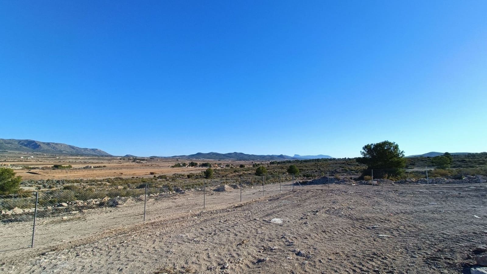 3 bedroom Villa for sale in Pinoso with pool - € 350,000 (Ref: 8894426)