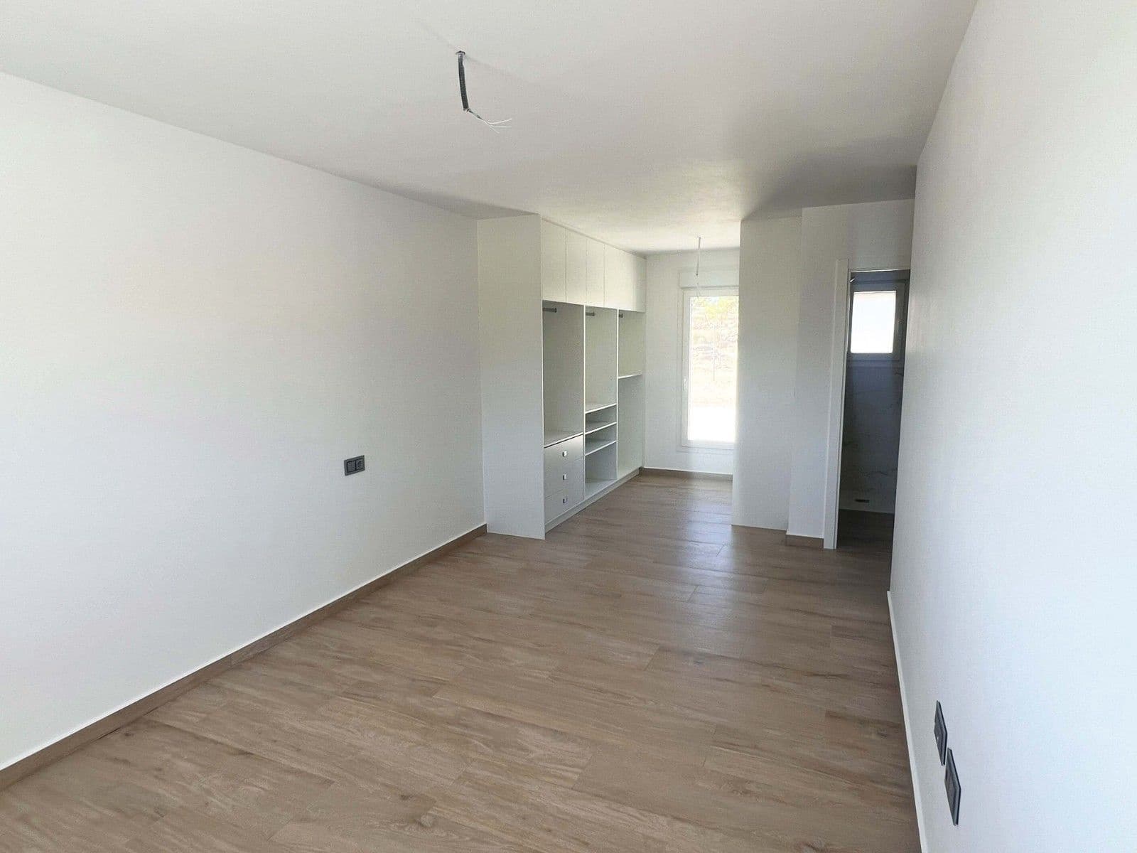 3 bedroom Villa for sale in Pinoso with pool - € 350,000 (Ref: 8894426)