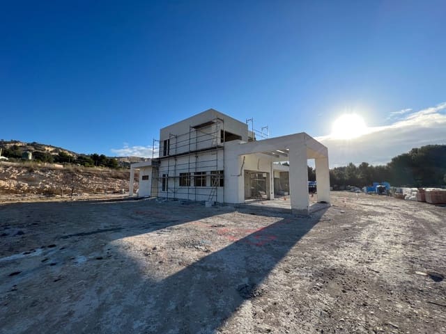 Chalet de 4 habitaciones en Aspe en venta con piscina - 465.000 € (Ref: 8894427)