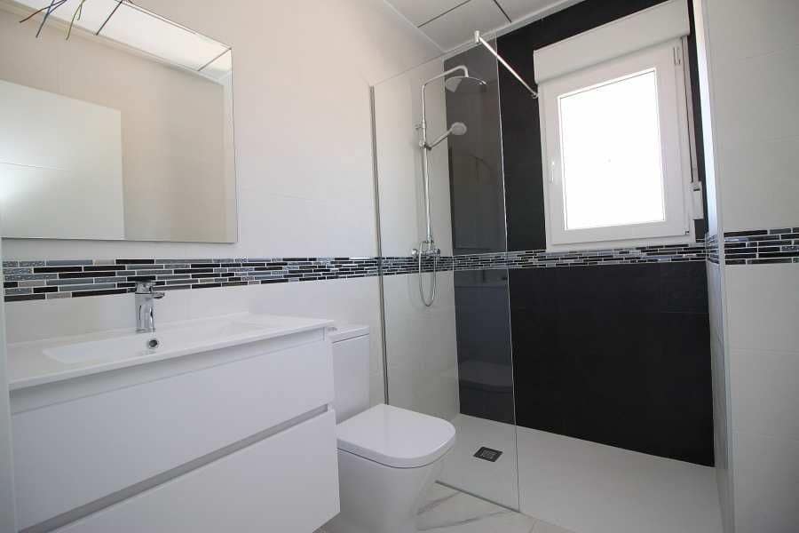 5 slaapkamer Villa te koop in Pinoso met zwembad garage - € 547.000 (Ref: 8894434)