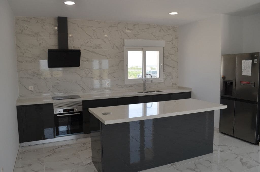 4 bedroom Villa for sale in Pinoso with pool garage - € 505,000 (Ref: 8894435)