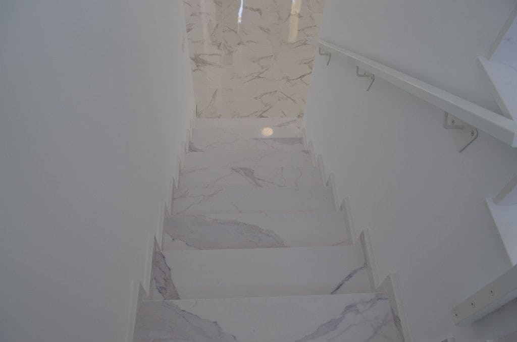 Chalet de 4 habitaciones en Pinoso en venta con piscina garaje - 505.000 € (Ref: 8894435)