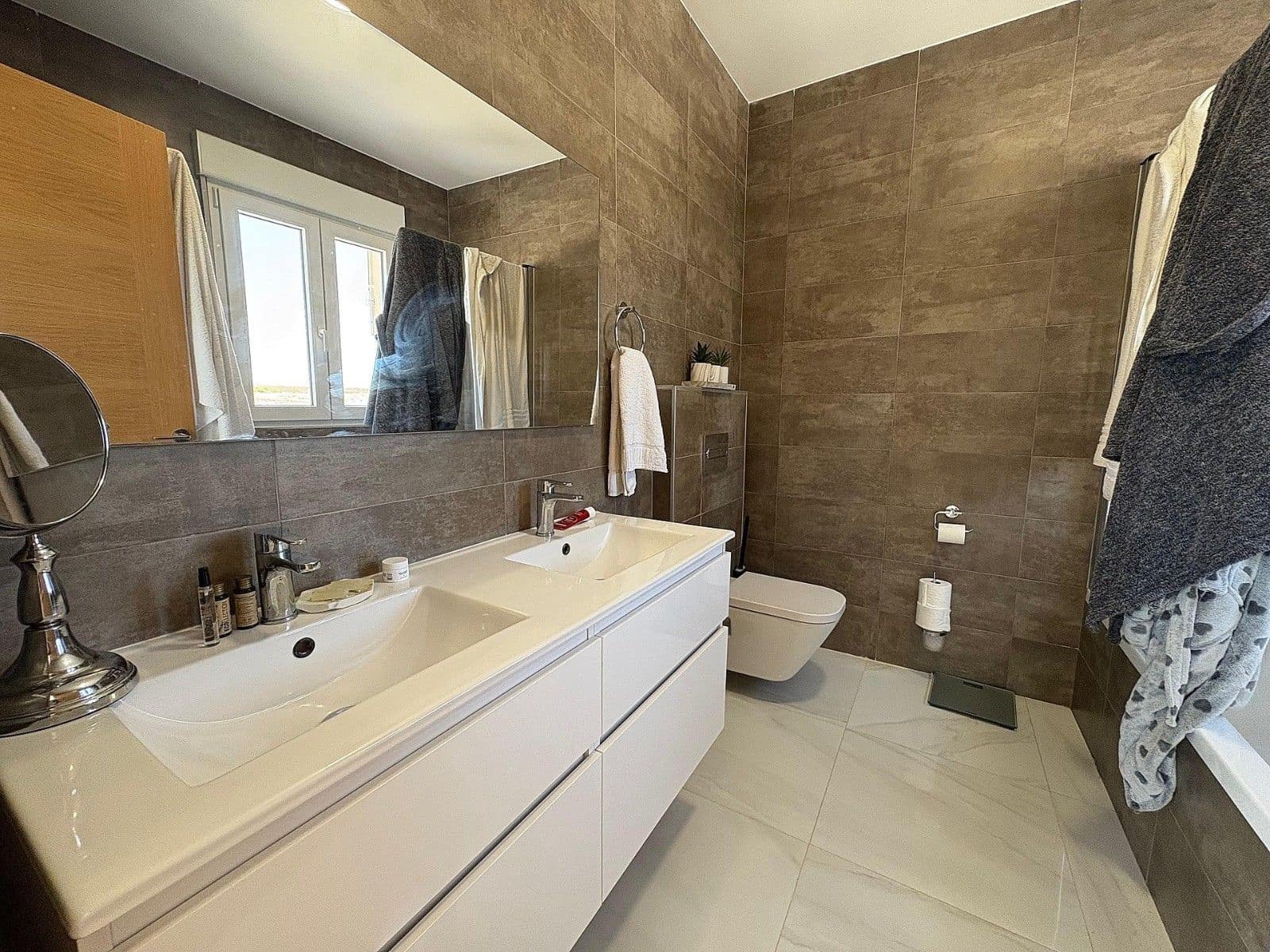 Chalet de 3 habitaciones en Pinoso en venta con piscina garaje - 449.000 € (Ref: 8894436)