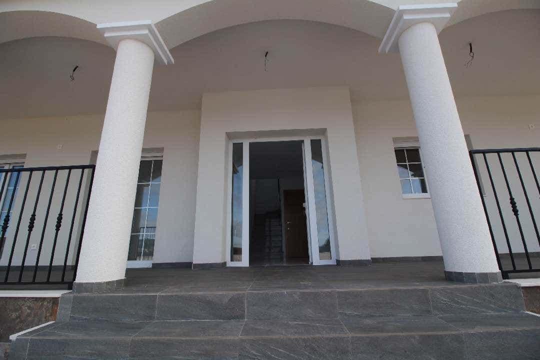 3 sypialnia Willa na sprzedaż w Pinoso z basenem garażem - 449 000 € (Ref: 8894436)