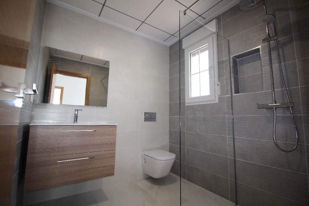 3 sypialnia Willa na sprzedaż w Pinoso z basenem garażem - 449 000 € (Ref: 8894436)