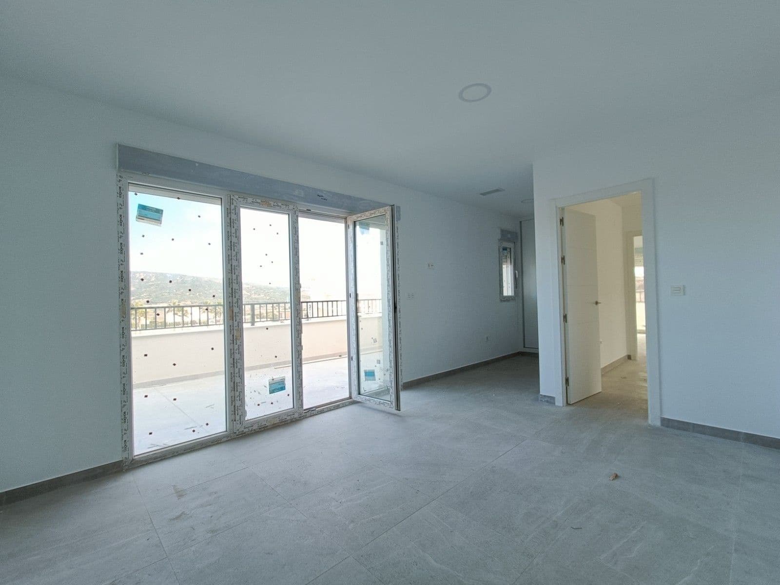 3 bedroom Villa for sale in Pinoso with pool garage - € 375,000 (Ref: 8894438)