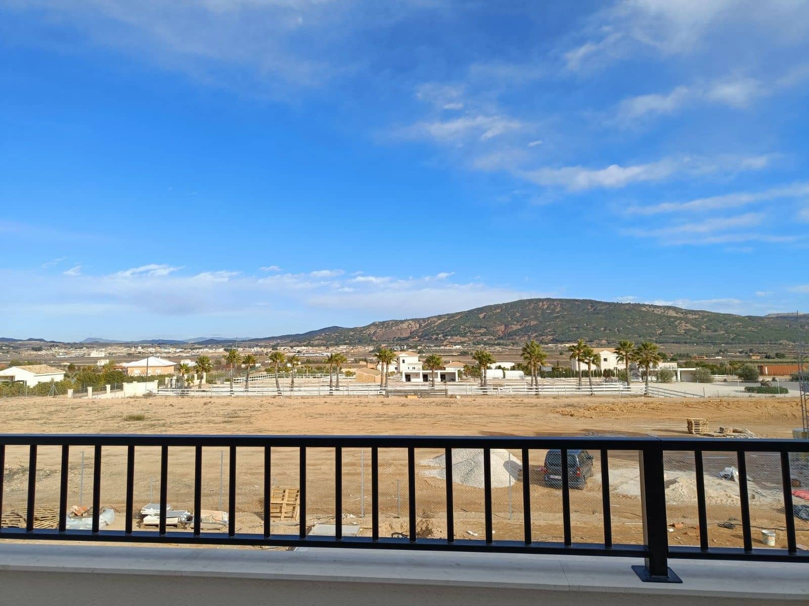 3 bedroom Villa for sale in Pinoso with pool garage - € 375,000 (Ref: 8894438)