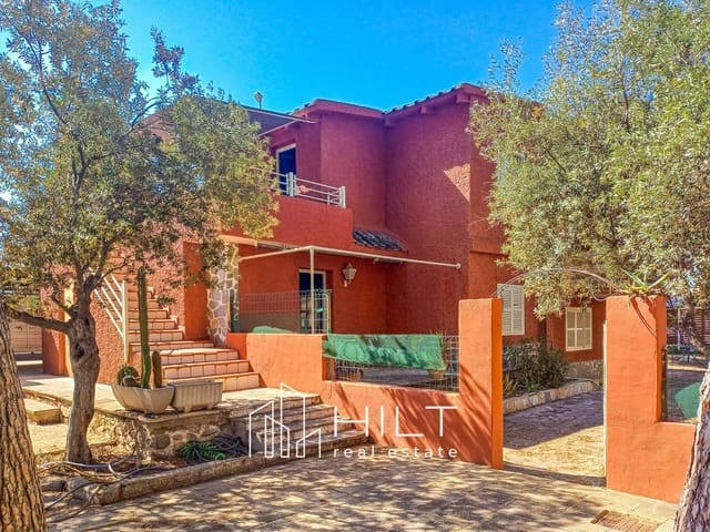 4 makuuhuone Huvila myytävänä paikassa Fortuna mukana 
autotalli - 184 999 € (Ref: 9020561)