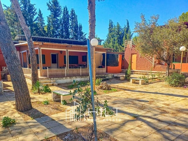 4 makuuhuone Huvila myytävänä paikassa Fortuna mukana 
autotalli - 184 999 € (Ref: 9020561)