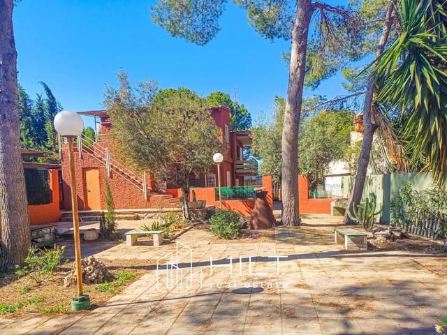 4 makuuhuone Huvila myytävänä paikassa Fortuna mukana 
autotalli - 184 999 € (Ref: 9020561)