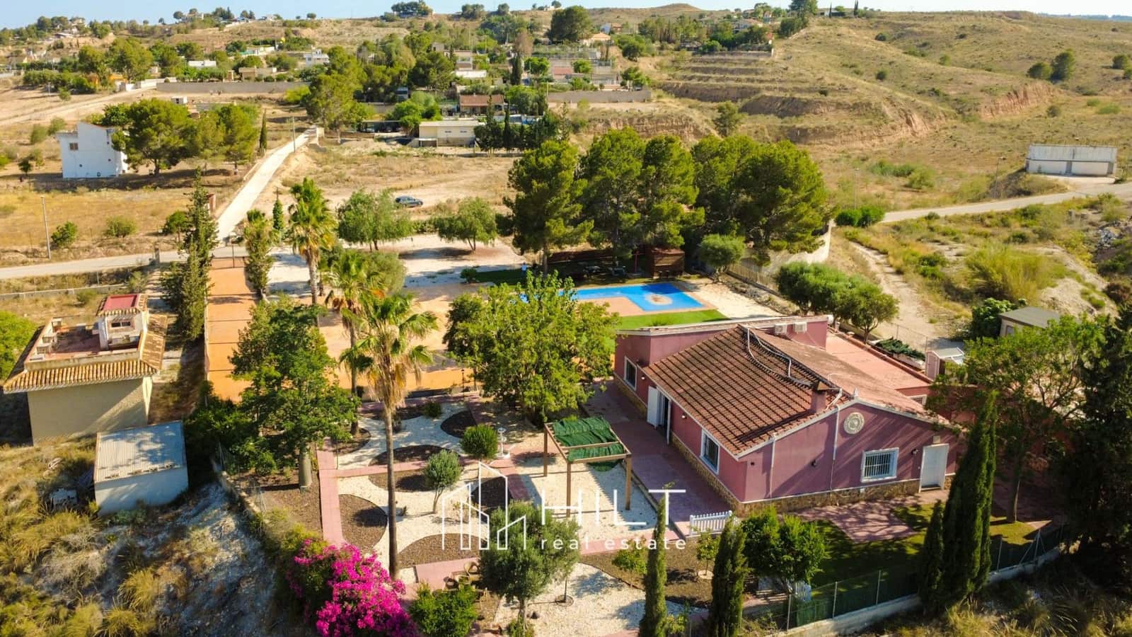 4 soveværelse Villa til salg i Fortuna med swimmingpool garage - € 304.999 (Ref: 9095067)