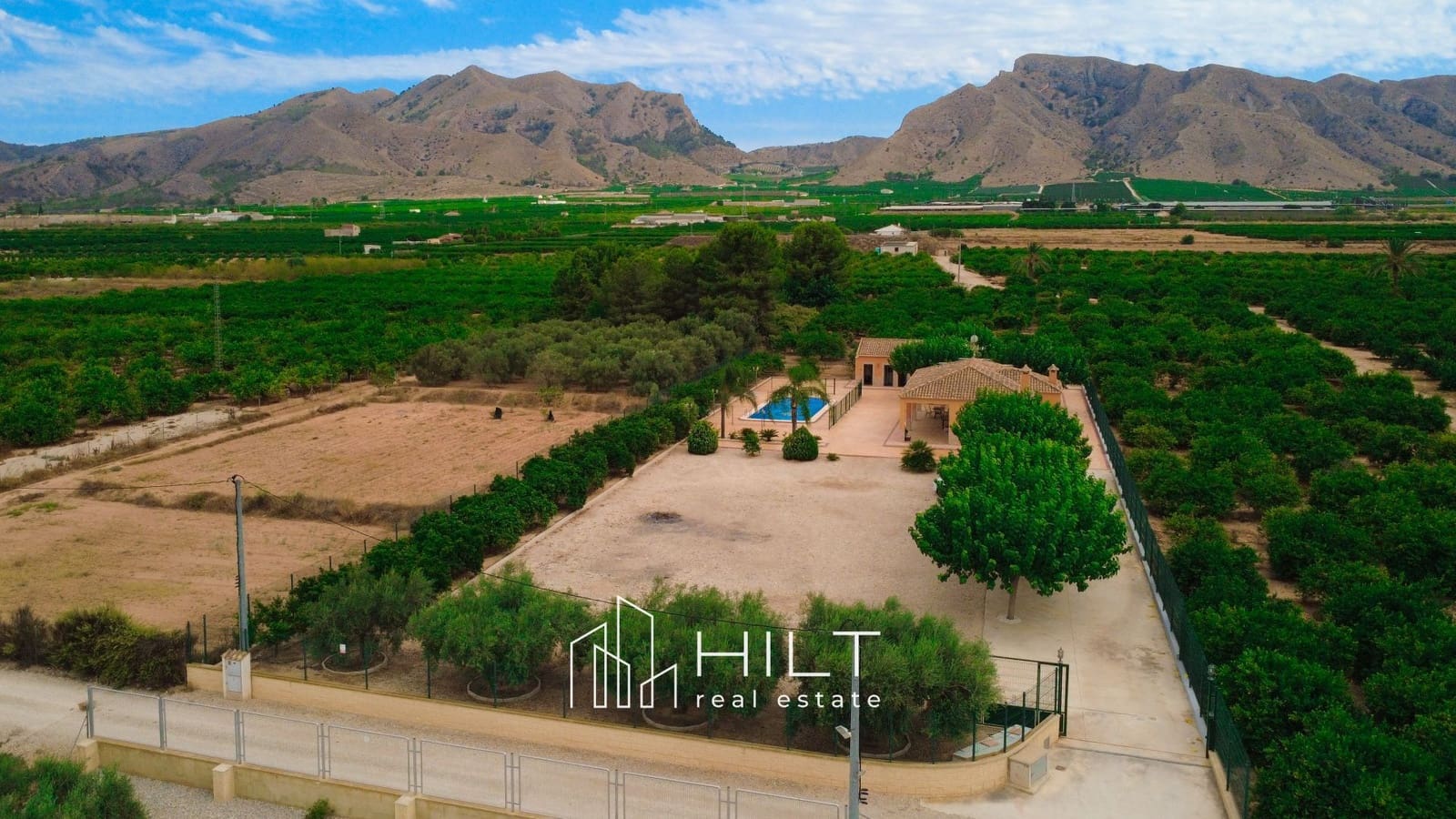 2 soveværelse Villa til salg i Orihuela med swimmingpool garage - € 319.999 (Ref: 9160801)