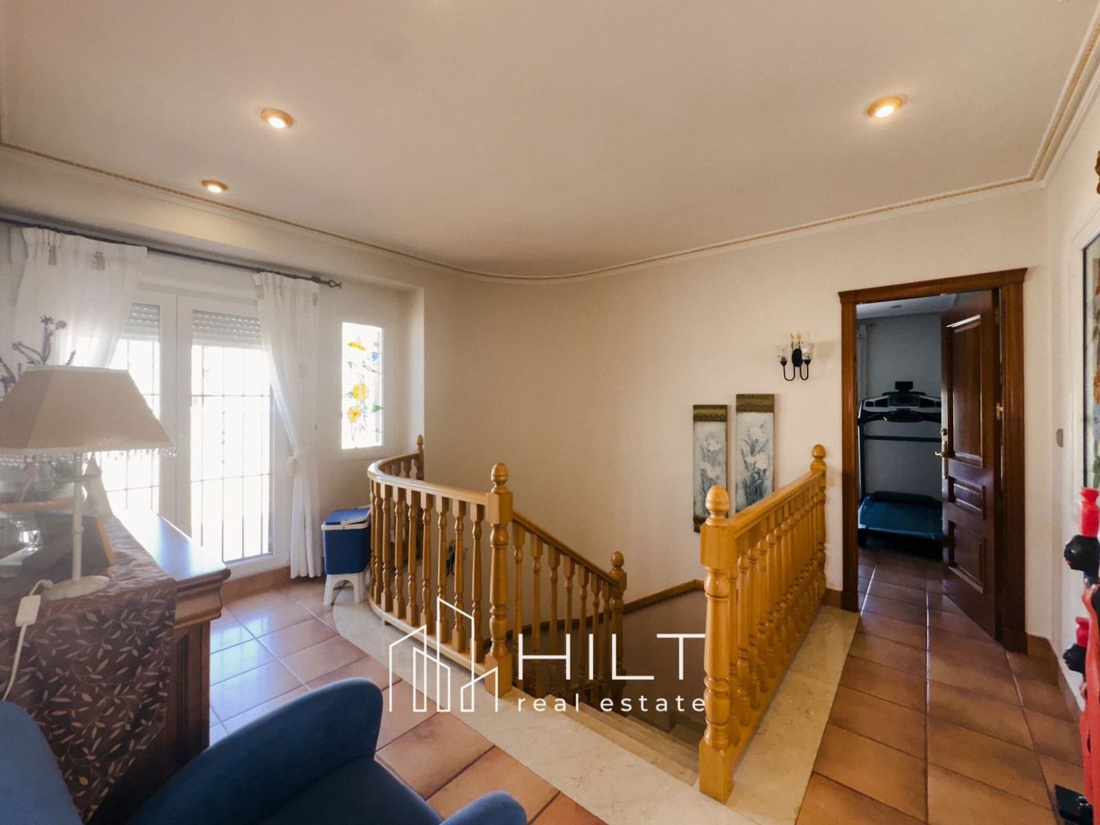 6 bedroom Villa for sale in Bigastro with garage - € 499,999 (Ref: 9165522)