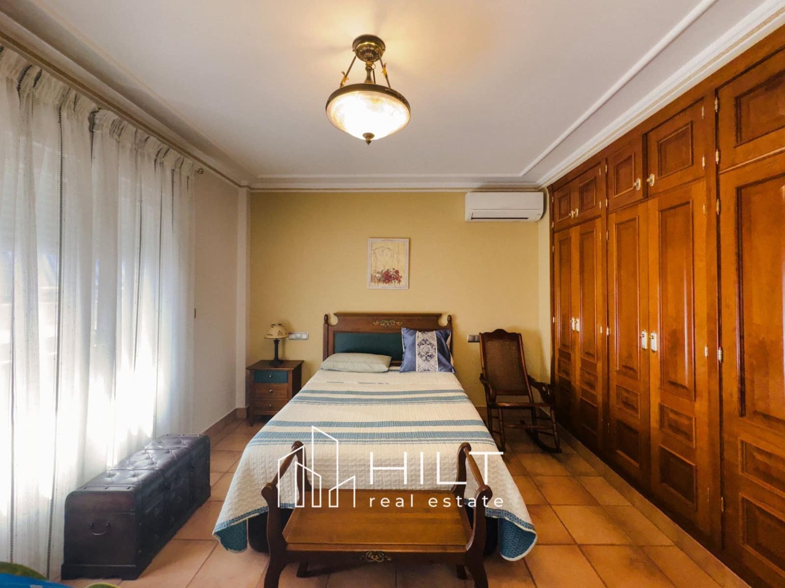 6 bedroom Villa for sale in Bigastro with garage - € 499,999 (Ref: 9165522)