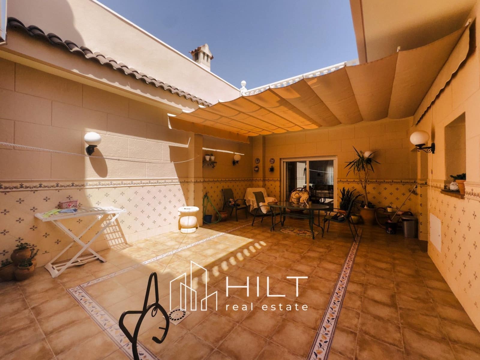 6 bedroom Villa for sale in Bigastro with garage - € 499,999 (Ref: 9165522)