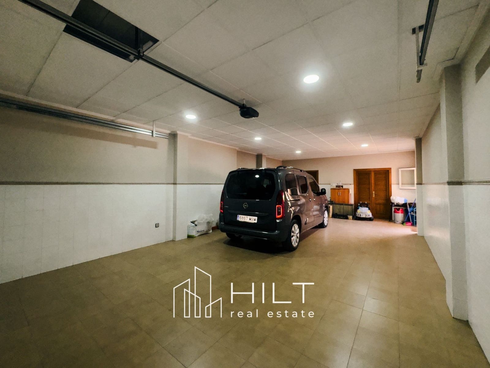 6 bedroom Villa for sale in Bigastro with garage - € 499,999 (Ref: 9165522)