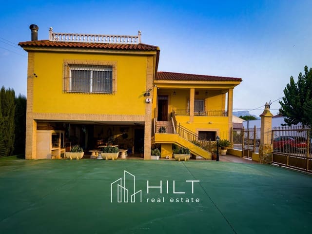 4 sovrum Villa till salu i Orihuela med garage - 299 999 € (Ref: 9193548)