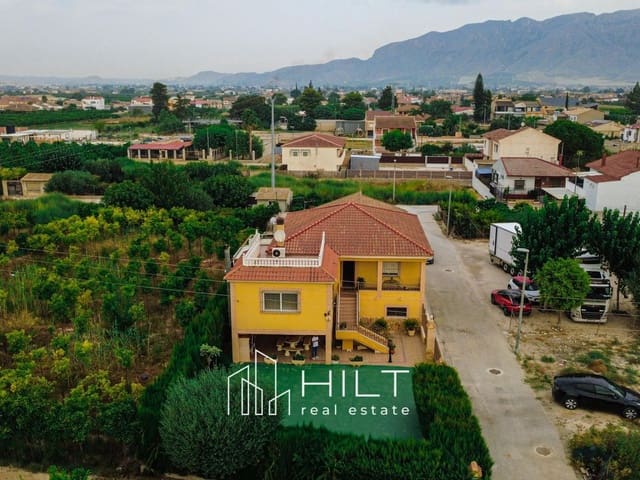 4 sovrum Villa till salu i Orihuela med garage - 299 999 € (Ref: 9193548)