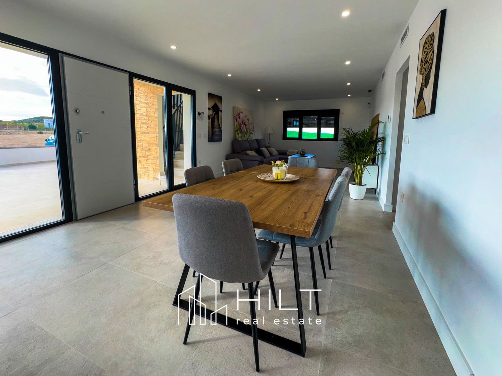 3 soveværelse Villa til salg i La Pinilla med swimmingpool garage - € 244.599 (Ref: 9200294)