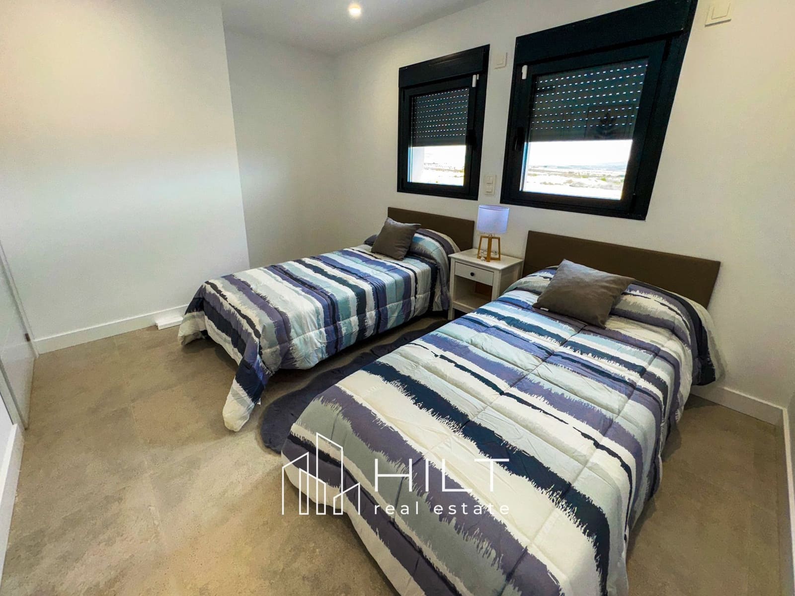 3 soveværelse Villa til salg i La Pinilla med swimmingpool garage - € 244.599 (Ref: 9200294)