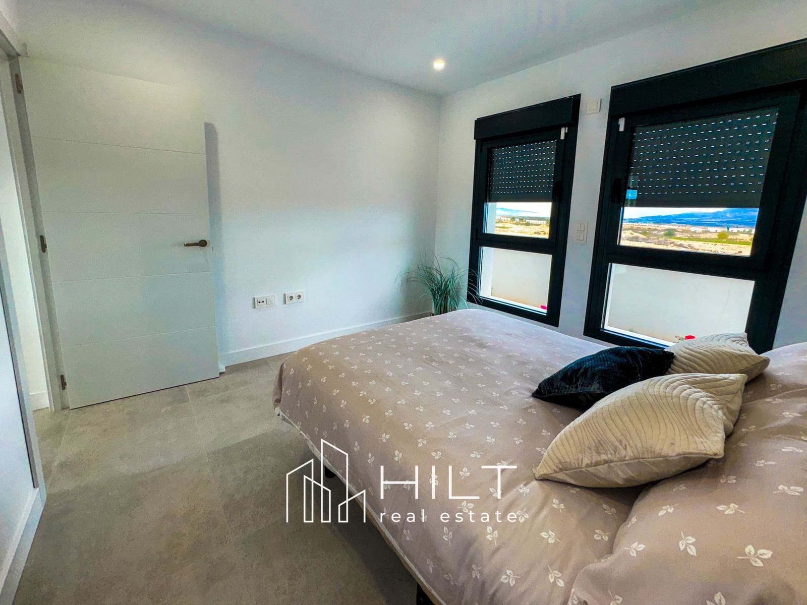 3 soveværelse Villa til salg i La Pinilla med swimmingpool garage - € 244.599 (Ref: 9200294)