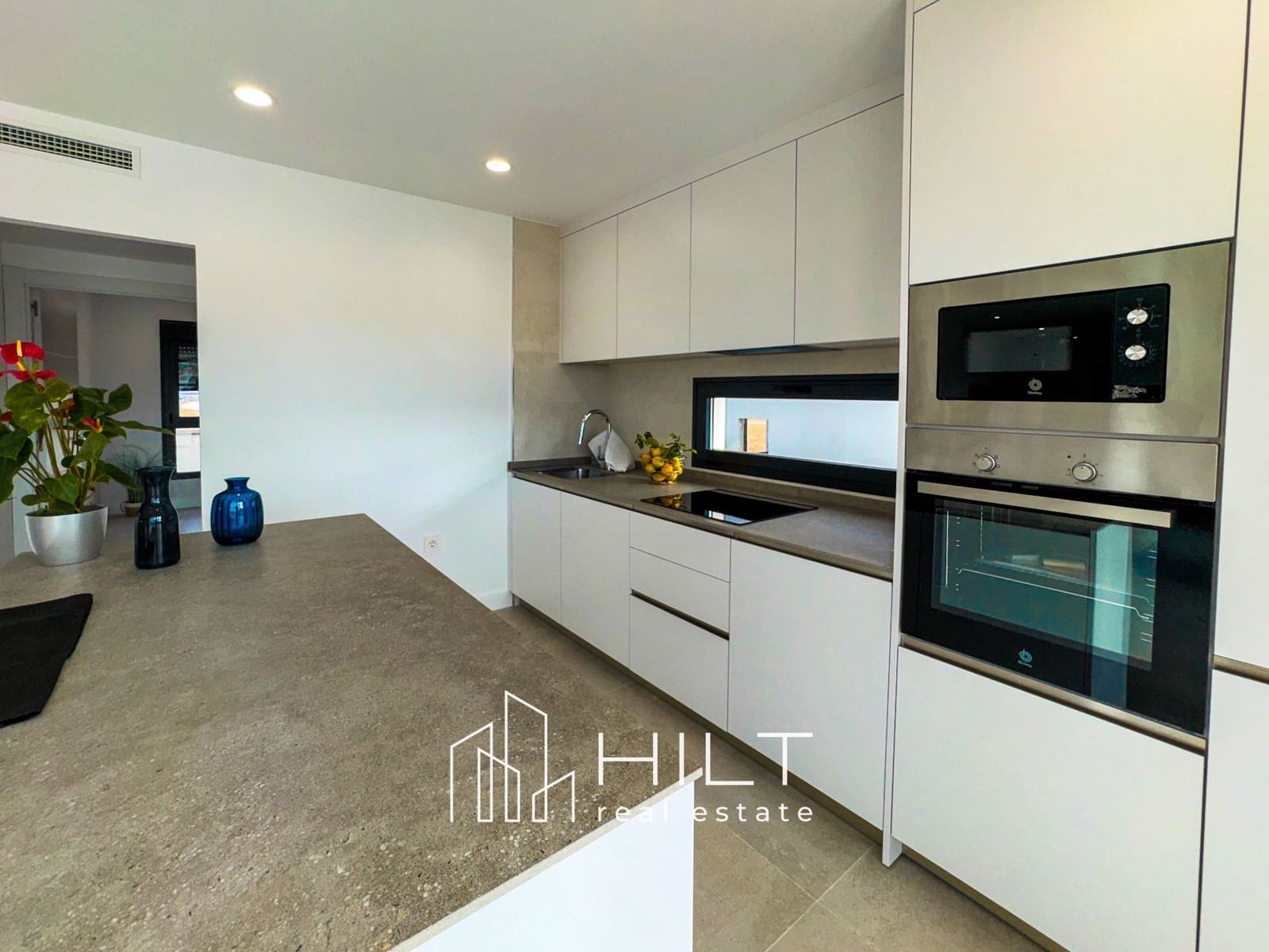 3 soveværelse Villa til salg i La Pinilla med swimmingpool garage - € 244.599 (Ref: 9200294)