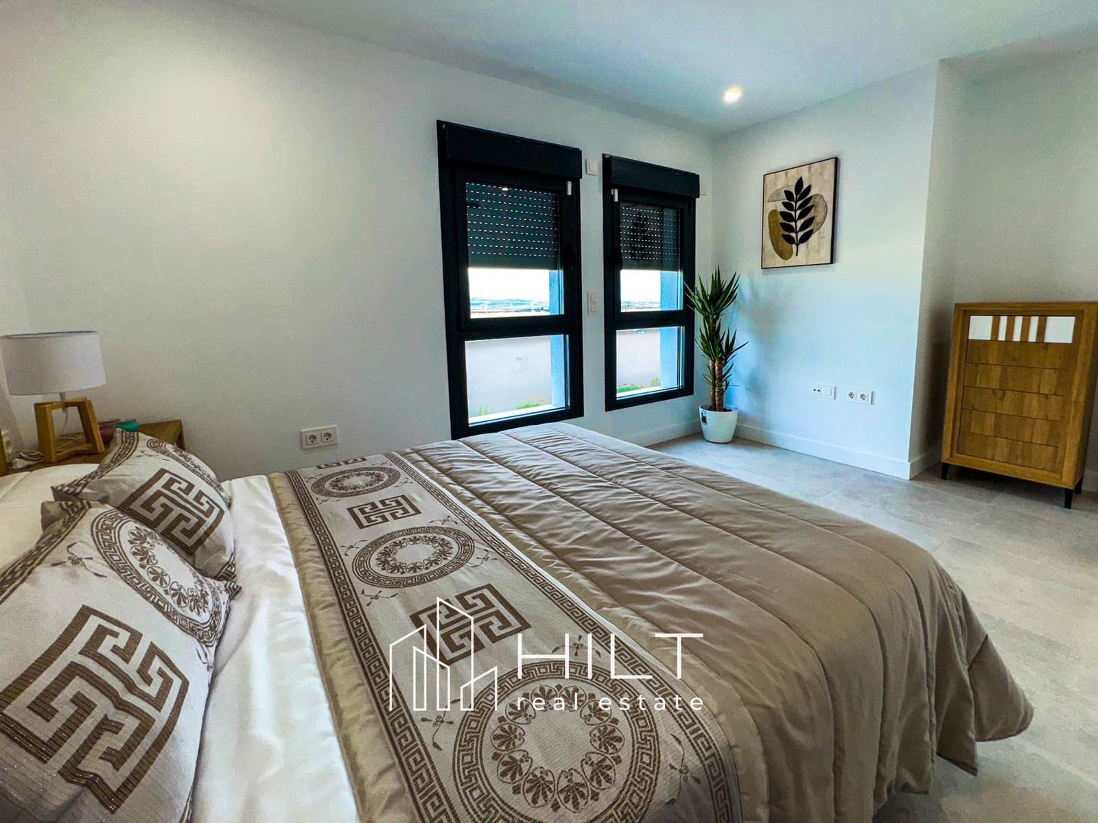 3 soveværelse Villa til salg i La Pinilla med swimmingpool garage - € 244.599 (Ref: 9200294)