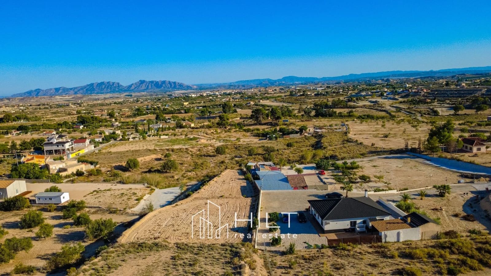 3 makuuhuone Huvila myytävänä paikassa Fortuna mukana 
autotalli - 264 799 € (Ref: 9239612)