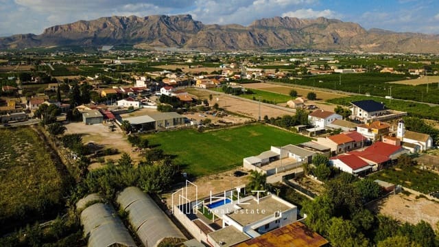 4 sovrum Villa till salu i Orihuela med pool garage - 429 999 € (Ref: 9321526)