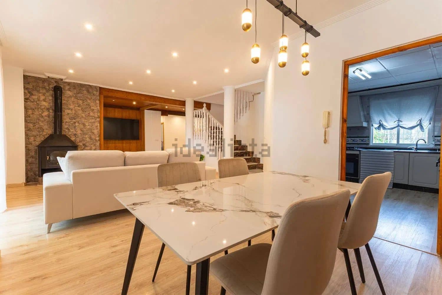 5 bedroom Villa for sale in Orihuela with pool garage - € 369,999 (Ref: 9346890)