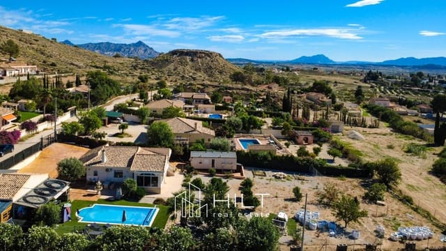 4 soverom Villa til salgs i Fortuna med svømmebasseng garasje - € 259 999 (Ref: 9353209)