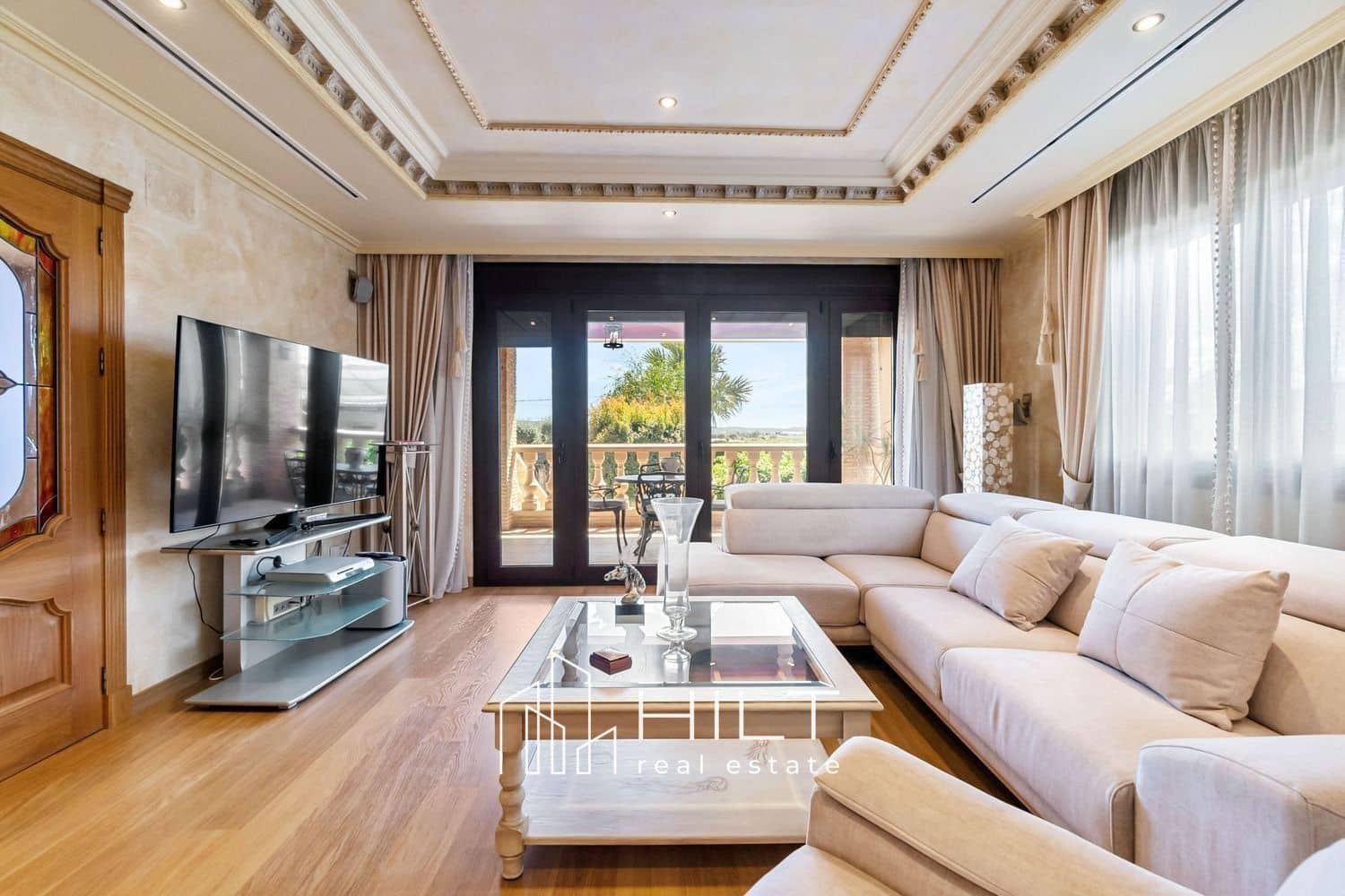 5 bedroom Villa for sale in Orihuela with pool garage - € 649,999 (Ref: 9366991)