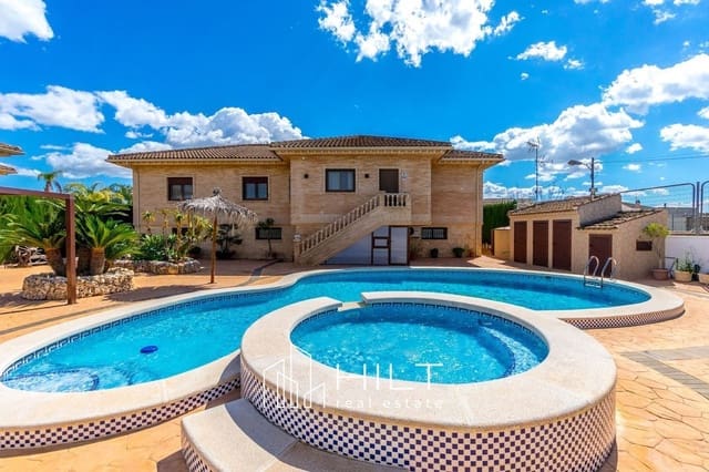 5 soverom Villa til salgs i Orihuela med svømmebasseng garasje - € 649 999 (Ref: 9366991)