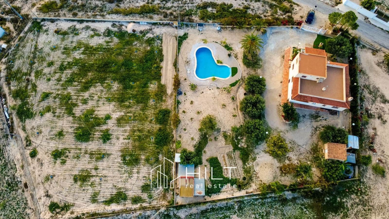 5 makuuhuone Huvila myytävänä paikassa Fortuna mukana uima-altaan 
autotalli - 314 999 € (Ref: 9378769)