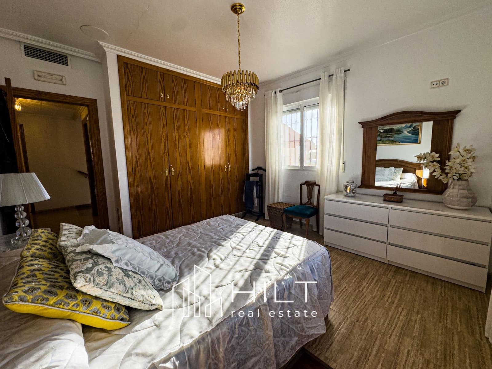 5 makuuhuone Huvila myytävänä paikassa Fortuna mukana uima-altaan 
autotalli - 314 999 € (Ref: 9378769)