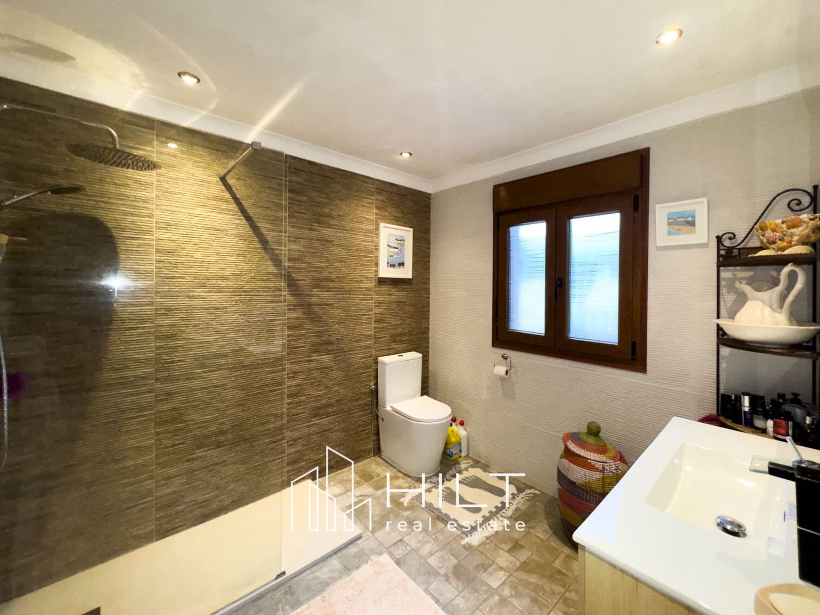 4 bedroom Villa for sale in Torremendo with pool garage - € 574,999 (Ref: 9410644)