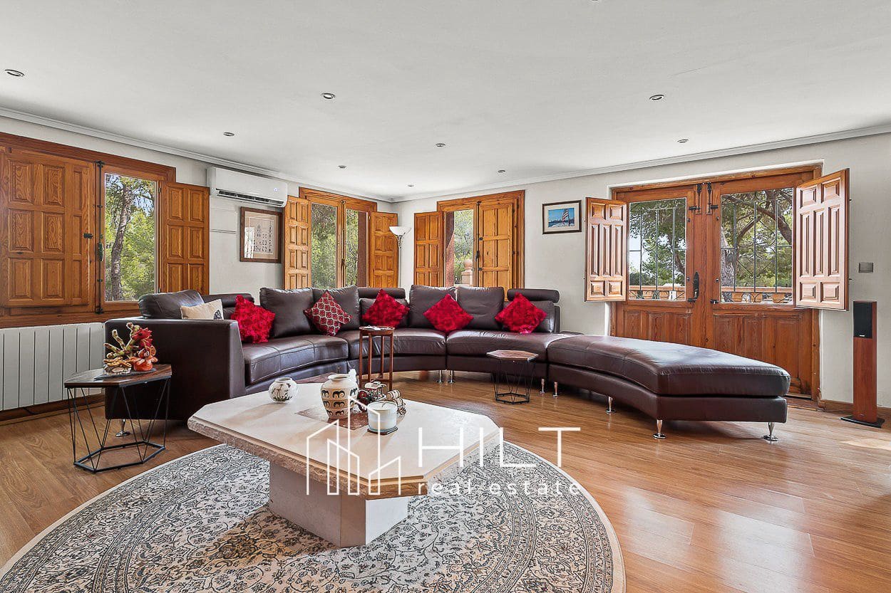 4 bedroom Villa for sale in Torremendo with pool garage - € 544,899 (Ref: 9410644)