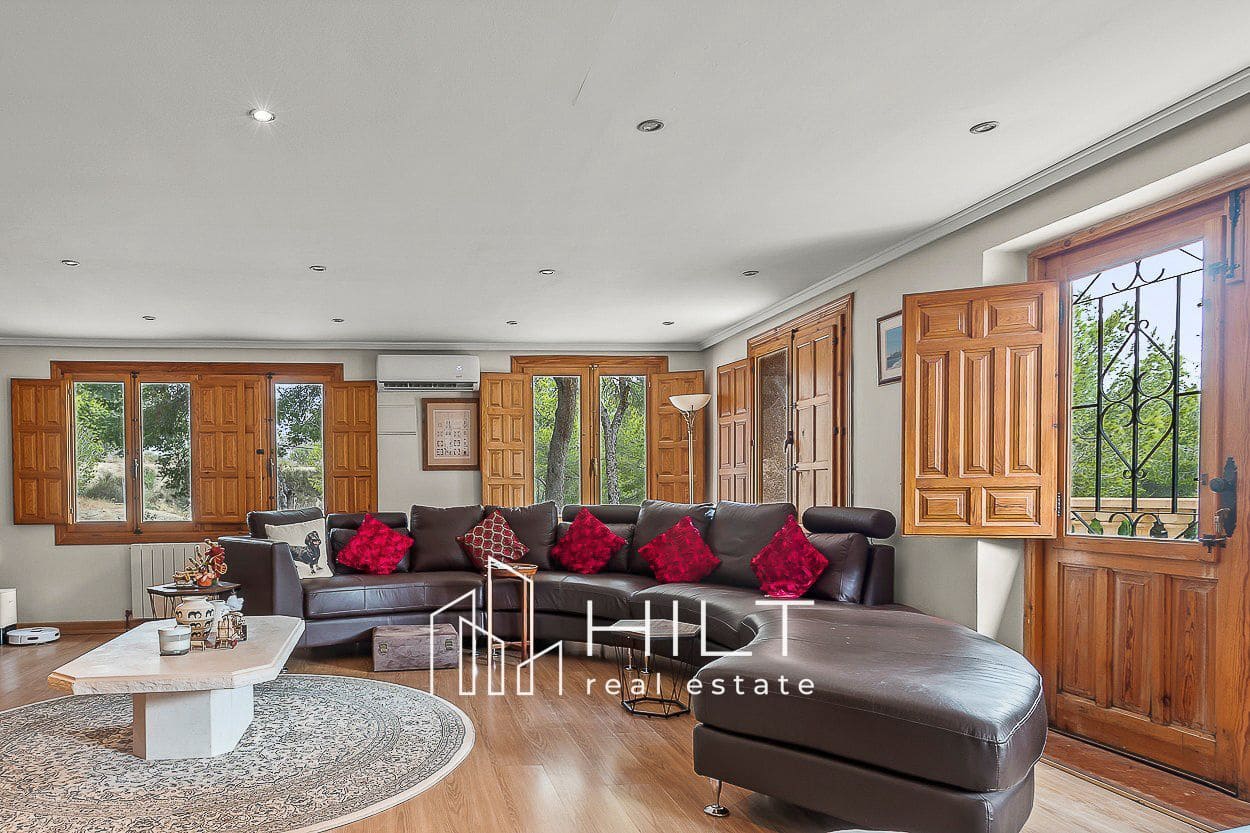 4 bedroom Villa for sale in Torremendo with pool garage - € 544,899 (Ref: 9410644)