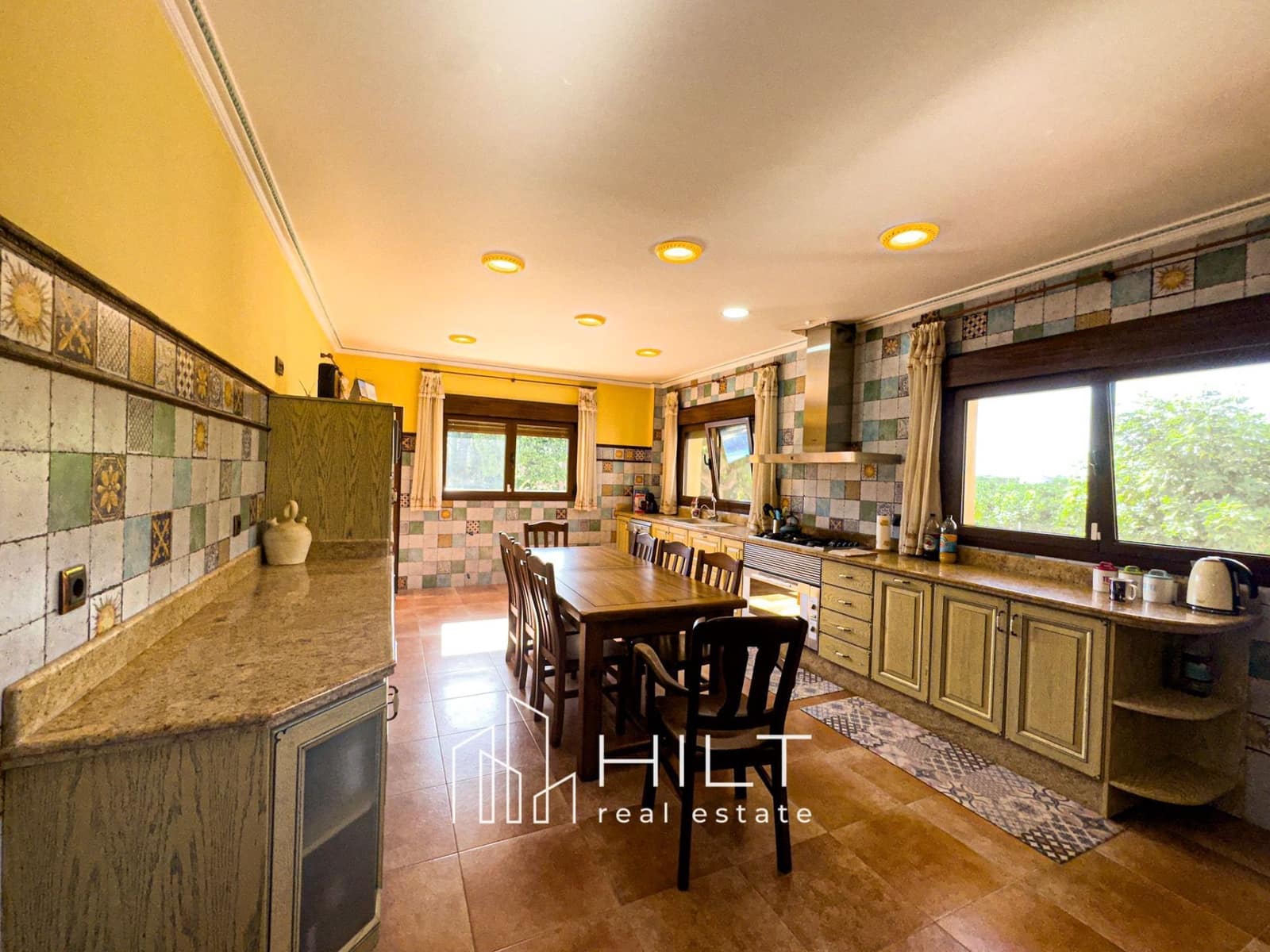 5 bedroom Villa for sale in Orihuela with pool garage - € 673,900 (Ref: 9410645)