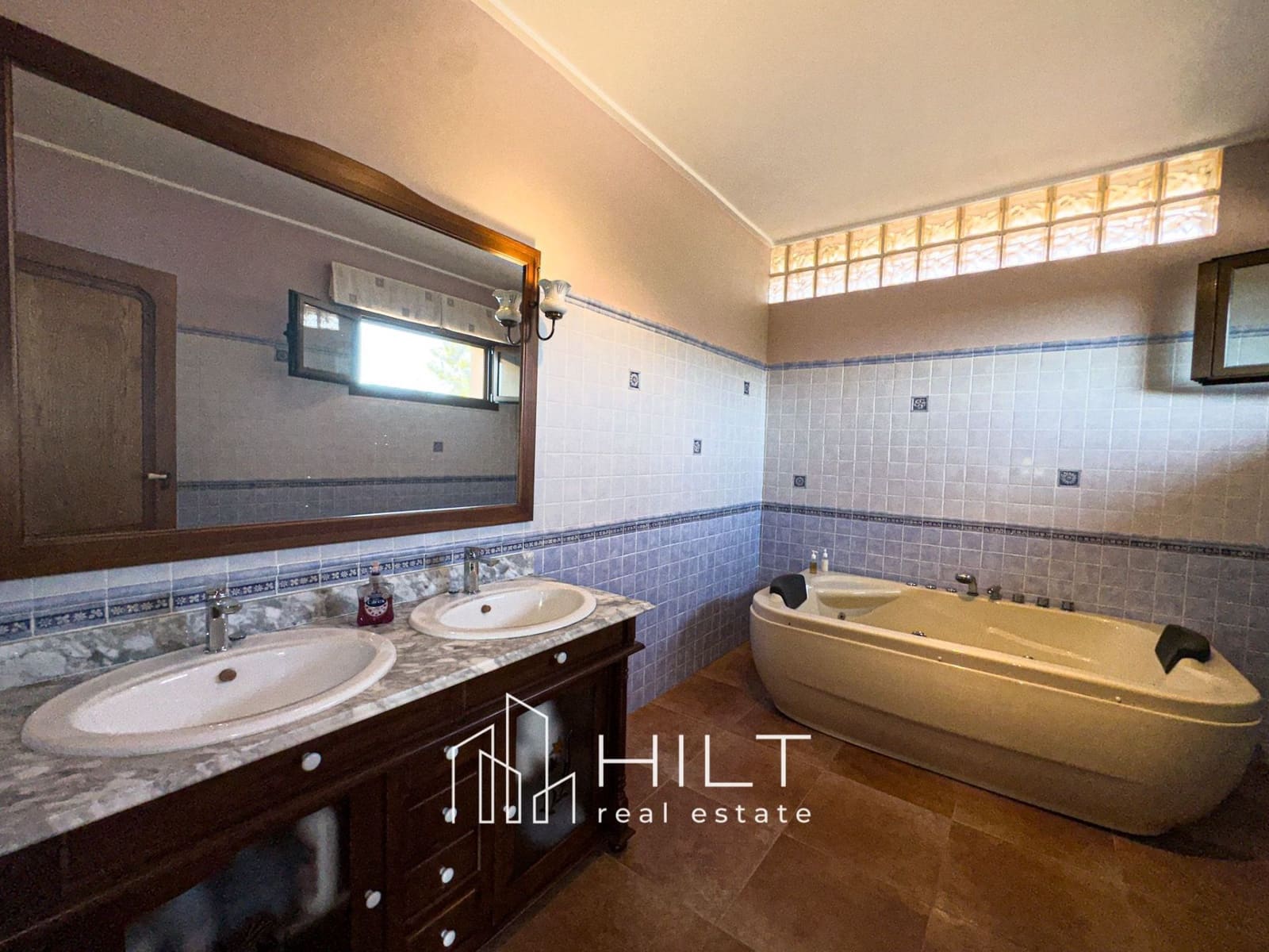 5 bedroom Villa for sale in Orihuela with pool garage - € 673,900 (Ref: 9410645)