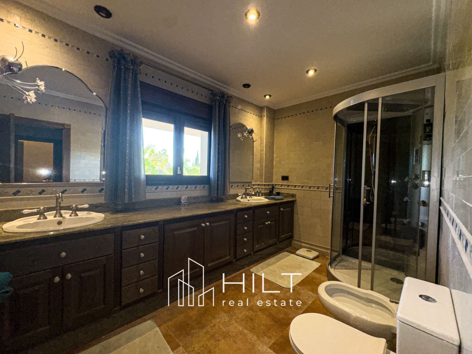 5 bedroom Villa for sale in Orihuela with pool garage - € 673,900 (Ref: 9410645)