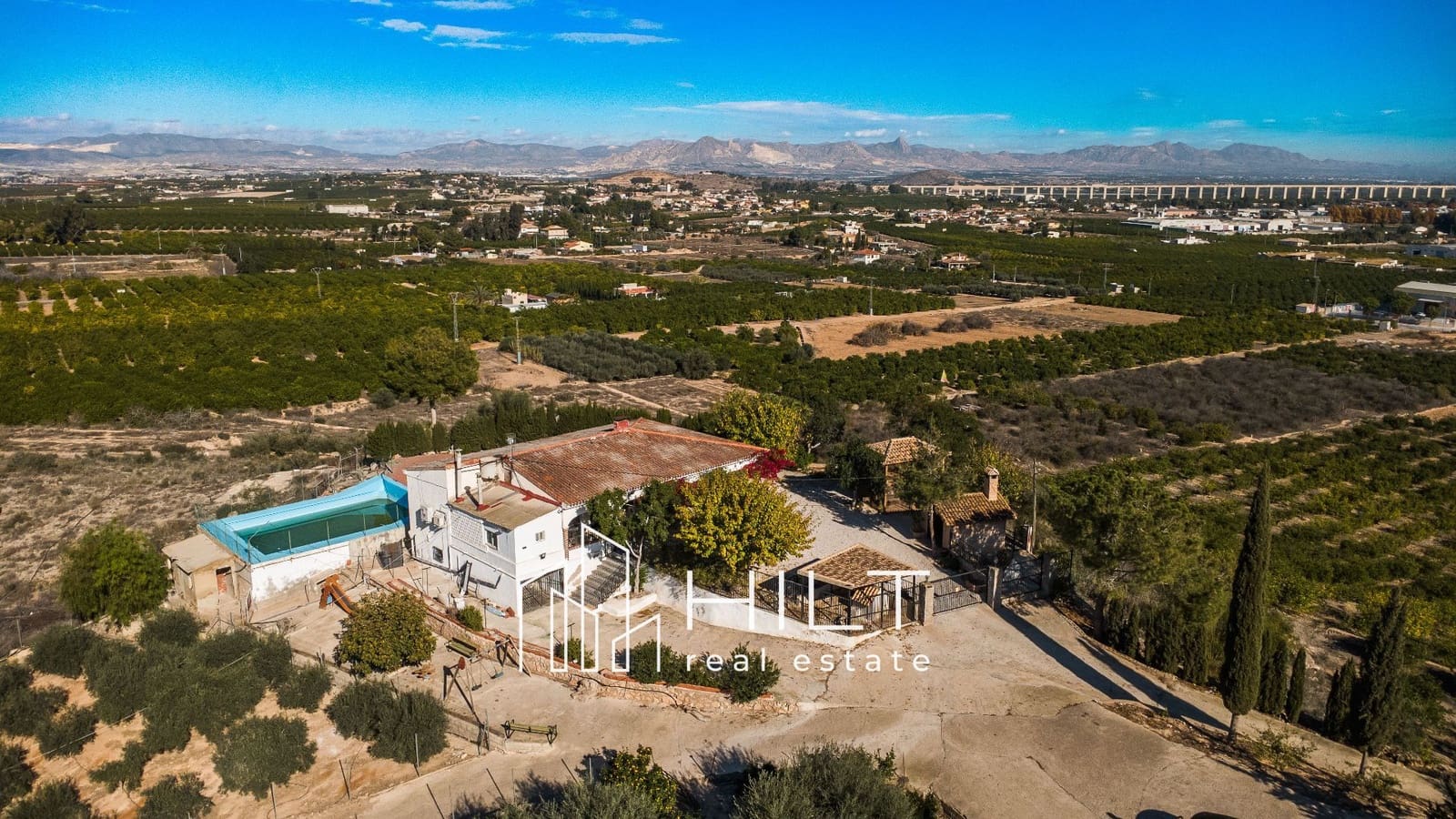 4 soveværelse Villa til salg i Fortuna med swimmingpool garage - € 369.999 (Ref: 9445867)