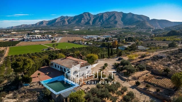 4 soveværelse Villa til salg i Fortuna med swimmingpool garage - € 369.999 (Ref: 9445867)