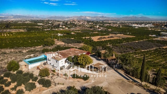 4 soveværelse Villa til salg i Fortuna med swimmingpool garage - € 369.999 (Ref: 9445867)